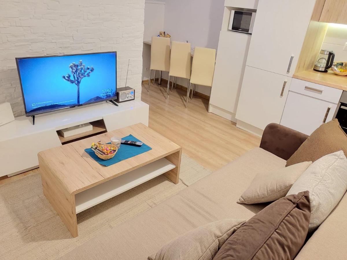 Velky Apartman 3 ブラチスラヴァ エクステリア 写真